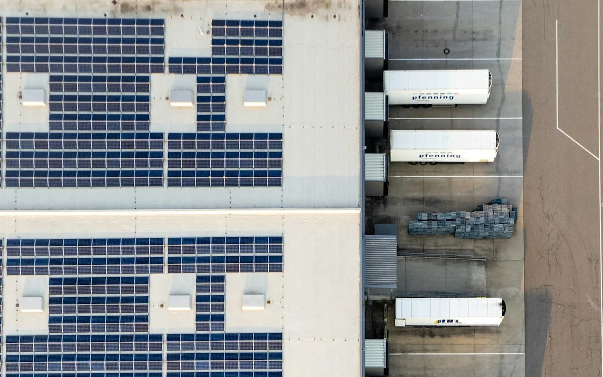 120 Zonnepanelen op bedrijfshal Bergen op Zoom